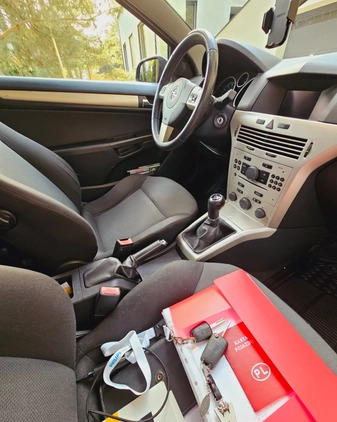 Opel Astra cena 9500 przebieg: 188672, rok produkcji 2007 z Wąsosz małe 211
